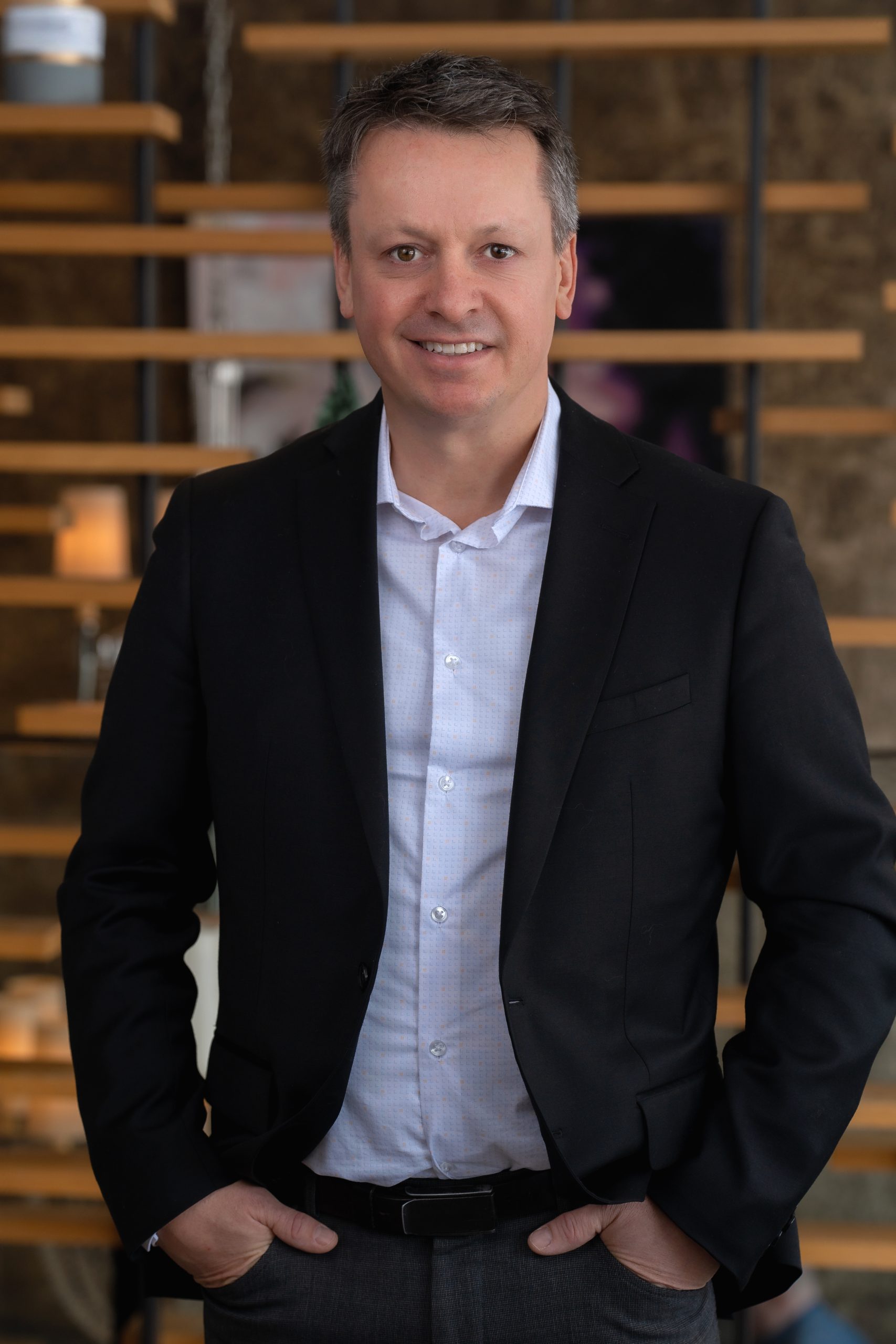 Sylvain Groulx, Associé